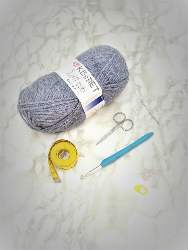 materials needed for cowl pattern