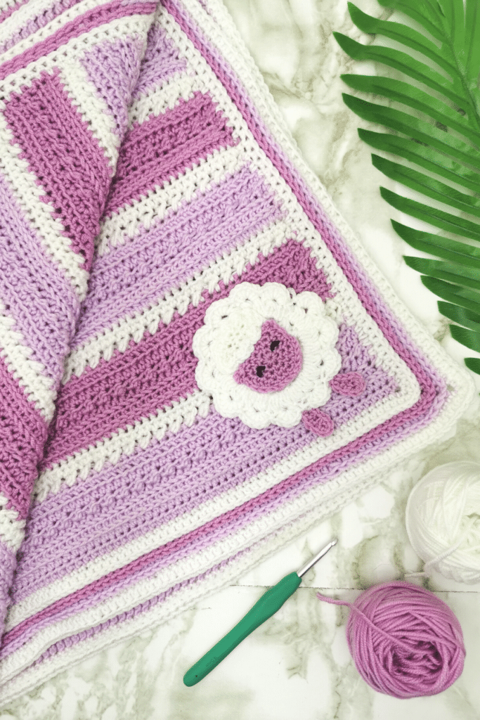 crochet baby blanket with applique